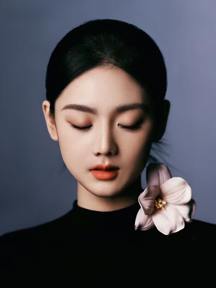 ชุดถ่ายภาพบุคคลสีดำเรียบหรูทัน - Ethnic Fashion Studio บทวิจารณ์และราคา