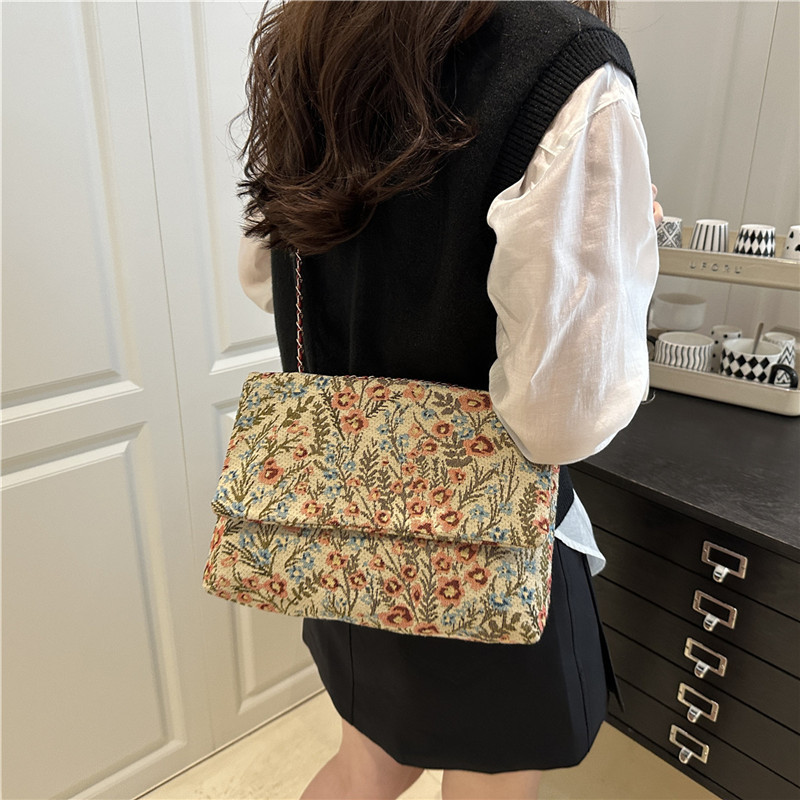 กระเป๋าถือสไตล์ชาติพันธุ์สุดหร - Urban Ethnic Fashion บทวิจารณ์และราคา