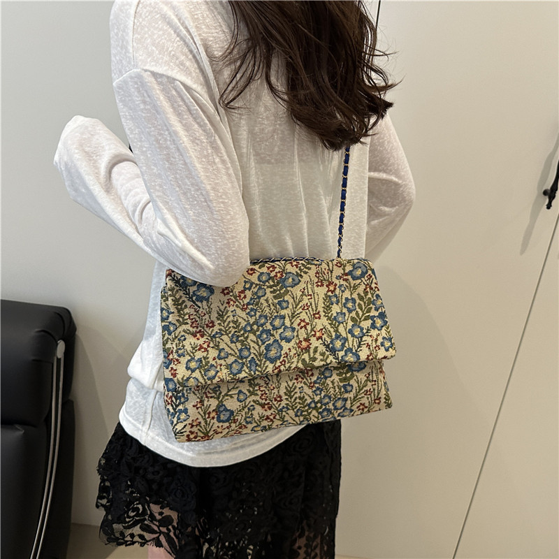 กระเป๋าถือสไตล์ชาติพันธุ์สุดหร - Urban Ethnic Fashion บทวิจารณ์และราคา