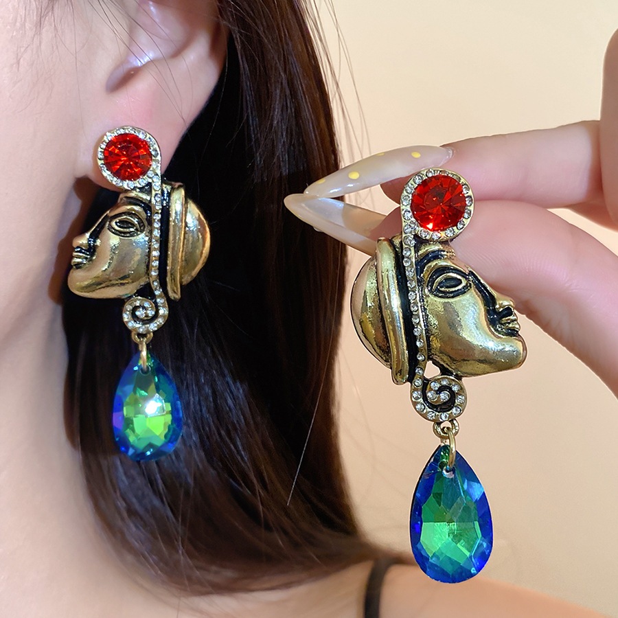ต่างหูห้อยรูปแกะสลักหน้าคนชนเผ - Y2K Ethnic Fashion บทวิจารณ์และราคา